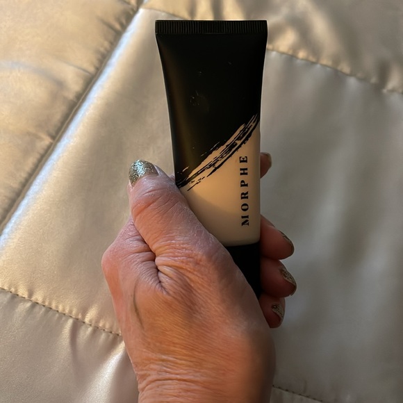 Morphe 1 ounce fluidity full coverage foundation F1.30 Matte - Picture 2 of 4